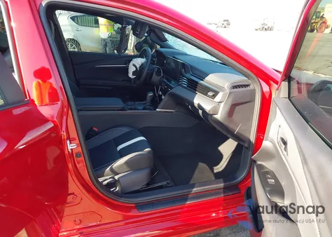 2025 Toyota Camry Se из США, поврежденный, VIN 4T1DAACK1SU067943